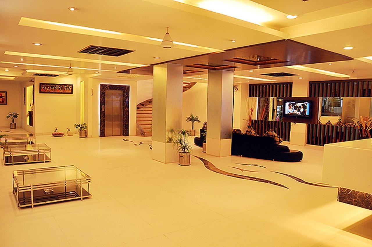 Hotel Sun International New Delhi Extérieur photo